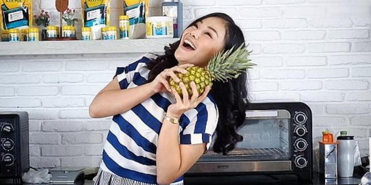 deretan koki wanita indonesia ini dikenal cantik dan seksi