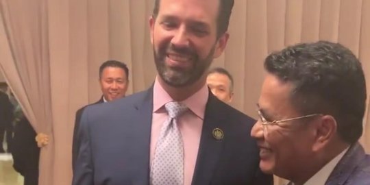 Hotman Paris Bertemu Anak Presiden Amerika Serikat, Benda Ini Jadi Sorotan