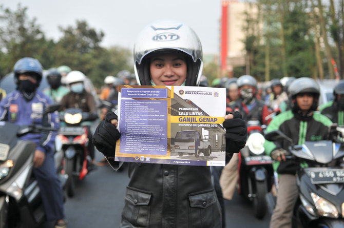 sosialisasi perluasan ganjil genap di jalan pramuka