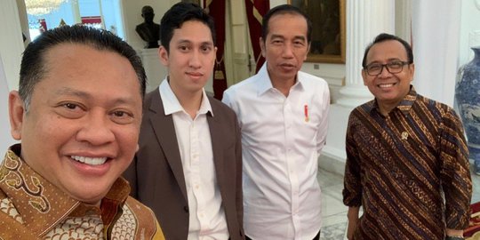 Bertemu Jokowi di Istana, Bamsoet Tumpangi Mobil Mewah Tesla