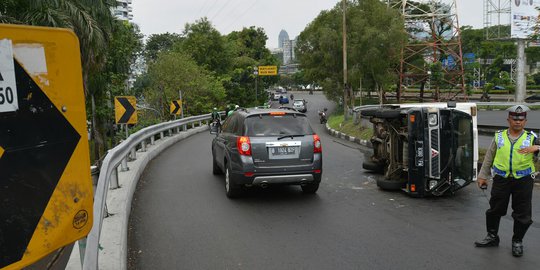 Anak Bupati Bengkulu Tengah Terlibat Kecelakaan Beruntun di Tol Padaleunyi