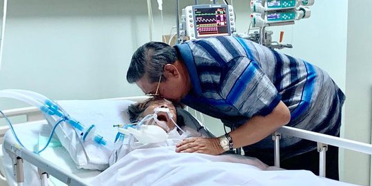 SBY: Mohon Doa Agar Ibunda Kami Siti Habibah Diangkat Segala Penyakitnya