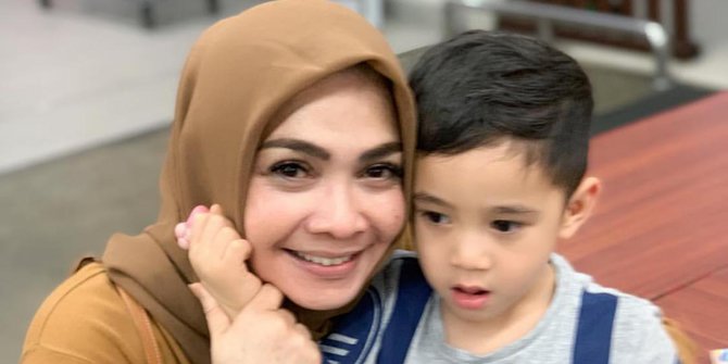 Rafathar Ulang Tahun, Apa Kado yang Diberikan Sang Nenek 