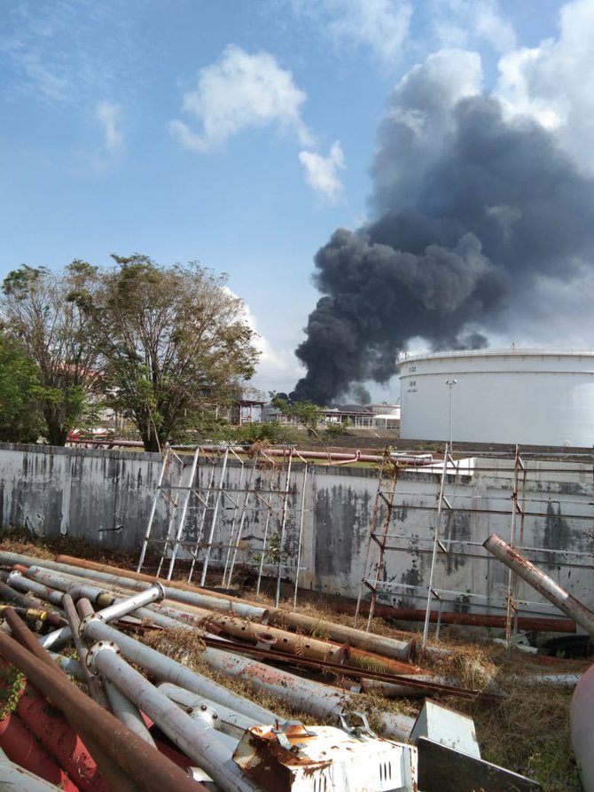 kilang minyak pertamina terbakar