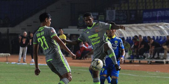 hasil shopee liga 1 2019: persib bandung ditahan imbang borneo fc dengan skor 2-2