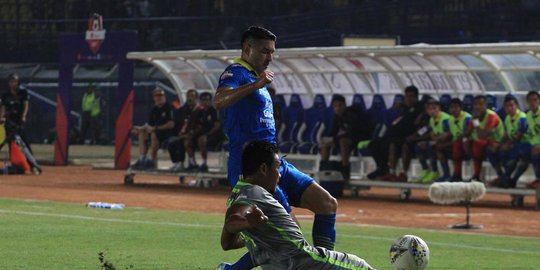 hasil shopee liga 1 2019: persib bandung ditahan imbang borneo fc dengan skor 2-2
