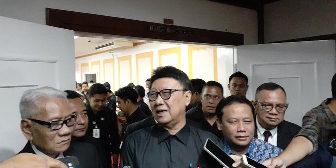 Lantik Pejabat DKPP, Mendagri Pamit Jelang Akhir Masa Jabatan