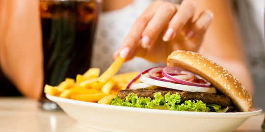 Keberadaan Restoran Cepat Saji Bisa Tingkatkan Risiko Masalah Jantung Daerah Tertentu