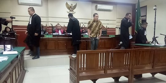 Pejabat Pemkab Gresik Kembalikan Uang Haram Hasil 'Sunat' Dana Insentif Pegawai