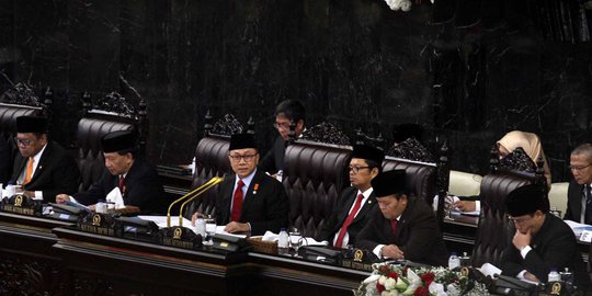 Tutup Sidang Tahunan MPR, Zulkifli Hasan Pantun Dukung Jokowi-Ma'ruf Pimpin Negeri