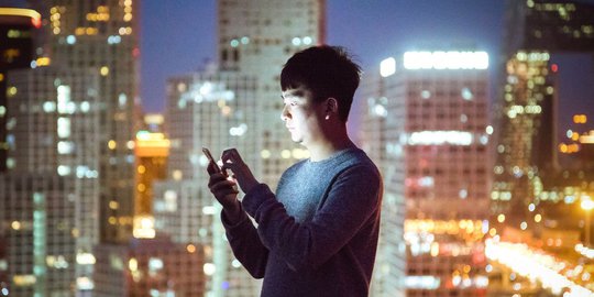 yang berkomitmen untuk bekerja