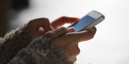 dengan lingkungan sekitar