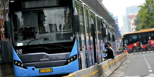 75 Bus Transjakarta Akan Angkut PNS untuk Upacara di Pulau Reklamasi