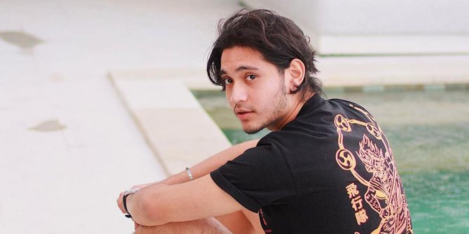 Penampilan Terbaru Giorgino Abraham, Makin Tampan dengan Rambut Gondrong