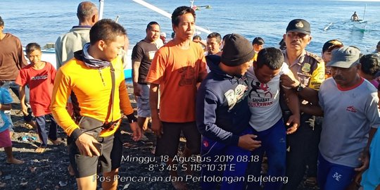 Perahu Terhempas Ombak, Nelayan di Buleleng Terombang-Ambing di Laut