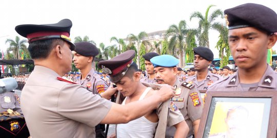 Desersi hingga Narkoba, 6 Polisi di Riau Dipecat Tidak Hormat