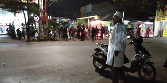 Kapolres Turun Tangan, Lempar Batu Mahasiswa Papua dan Warga Makassar Mereda