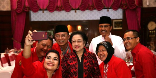 Spesialnya Risma di Mata Megawati dan Isu Jadi Menteri