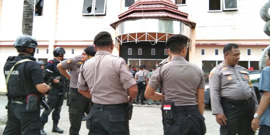 Dijaga Polisi, Mahasiswa Papua di Makassar Keluar Asrama Selalu Berkelompok