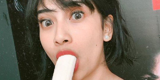 Unggah Foto Makan Pisang, Vanessa Angel Habis Dihujat Netizen