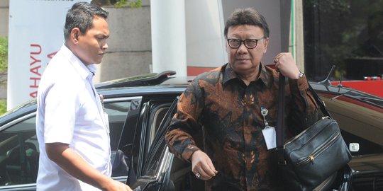 Mendagri Tjahjo Kumolo dan Mensos Agus Gumiwang Sambangi KPK