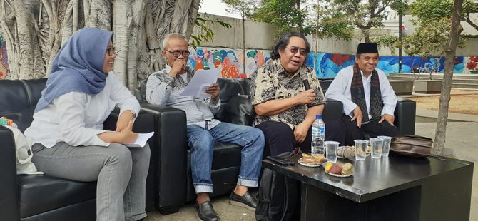 kegiatan baca betawi di jakarta international literary festival 2019