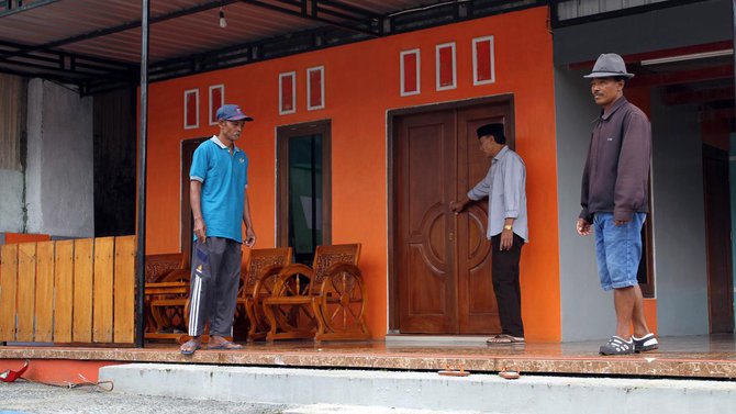 harmoni antar umat beragama di kaki gunung lawu