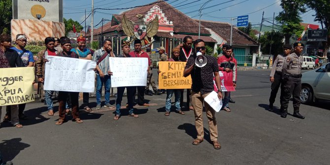 Warga Lumajang Gelar Aksi Solidaritas Kebangsaan untuk Papua