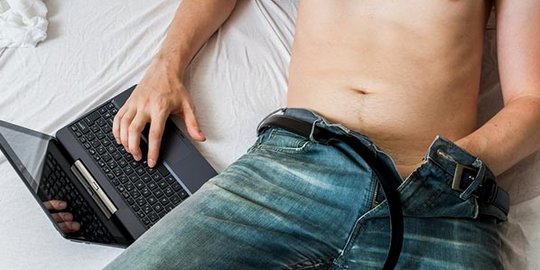 7 cara yang bisa buat pria jadi lebih tangguh ketika di atas ranjang