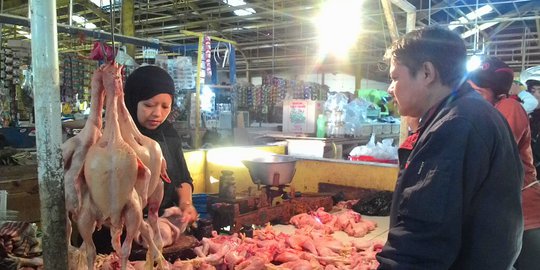 Harga Daging Ayam dan Sapi di Bekasi Kembali Normal