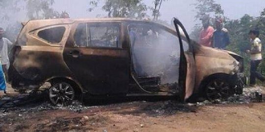 2 Mayat Hangus dalam Mobil Terbakar Ditemukan Warga di Sukabumi