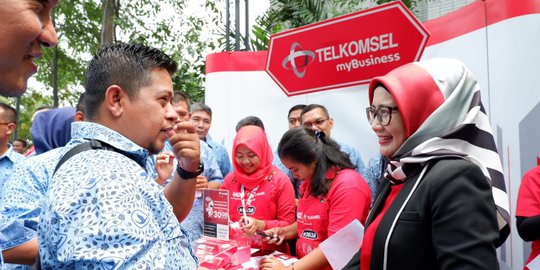 Telkomsel dan Bluebird Berkolaborasi Hadirkan Taksi Berbasis IoT