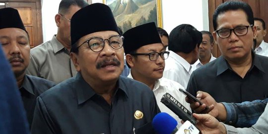 KPK Imbau Mantan Gubernur Jawa Timur Soekarwo Penuhi Panggilan