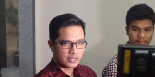 Penahanan 6 Tersangka Kasus Suap Impor Bawang Putih Diperpanjang KPK