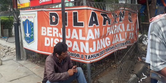 Jeritan PKL di Tebet: Kalau Digusur Saya Pulang Kampung