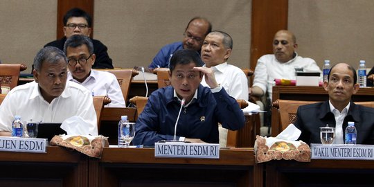 Menteri ESDM dan Komisi VII DPR Rapat Bahas Asumsi Makro RAPBN 2020