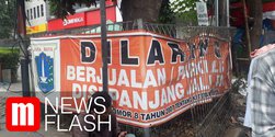 VIDEO: Ada Pelebaran Trotoar, PKL di Cikini Pasrah Terpaksa Pindah