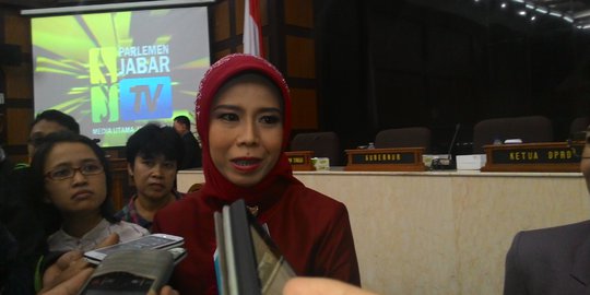 Pimpin Paripurna Terakhir, Ketua DPRD Jabar Pamit dan Minta Maaf