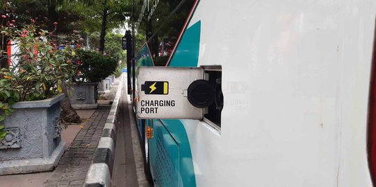 Transjakarta Minta Tarif Bahan Bakar Bus Listrik Bisa Rp700 per kWh