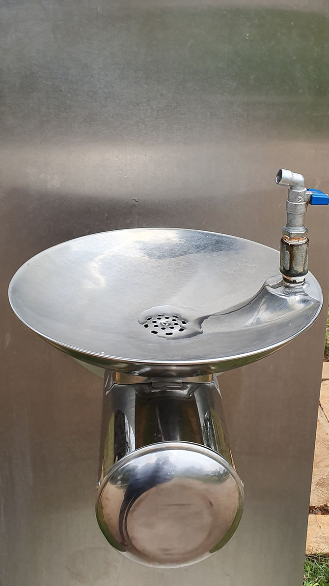 tap water di lapangan banteng