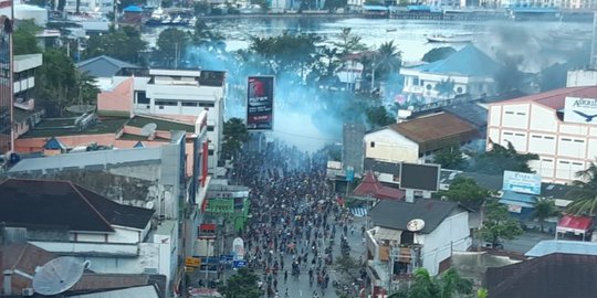 Demo Massa Berujung Anarkis, PLN Padamkan Listrik di Kota Jayapura