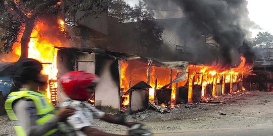 Giliran Kantor Media Biro Papua Dirusak Pendemo