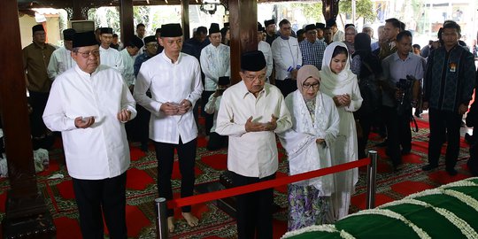 SBY: Semoga Ibunda Dipertemukan dengan Istri Tercinta Almarhumah Ibu Ani