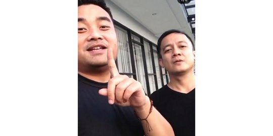 narkoba agar lebih percaya diri saat tampil di atas panggung rev2