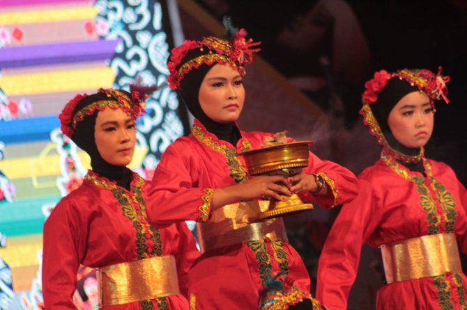 bengkulu perlihatkan kekayaan budaya di pembukaan festival tabut 2019