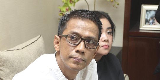 Makin Berani Unggah Foto Seksi Ayah Vanessa Angel Doakan