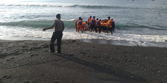 2 Nelayan Hilang saat Memancing di Pantai Tanah Lot