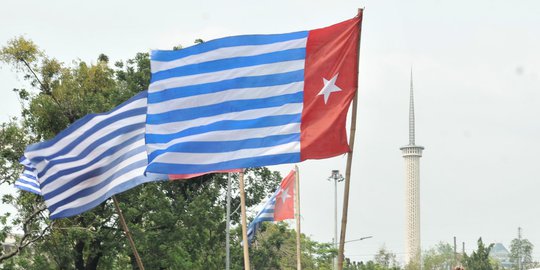 Bawa Bendera Bintang Kejora dalam Koper, Kader Perindo Sayang Mandabayan Diamankan