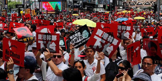 Aksi Represif China Hadapi Massa Demonstran Hong Kong