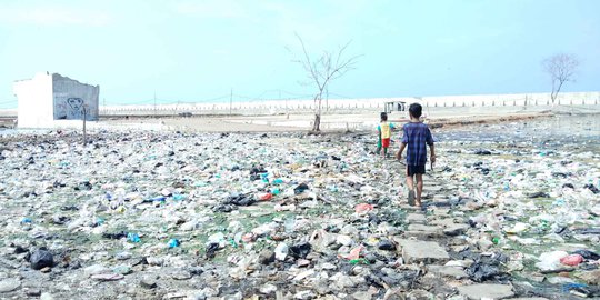 Warga sebut Kampung Baru Penjaringan jadi Lautan Sampah Sejak Banjir Tahun 2018
